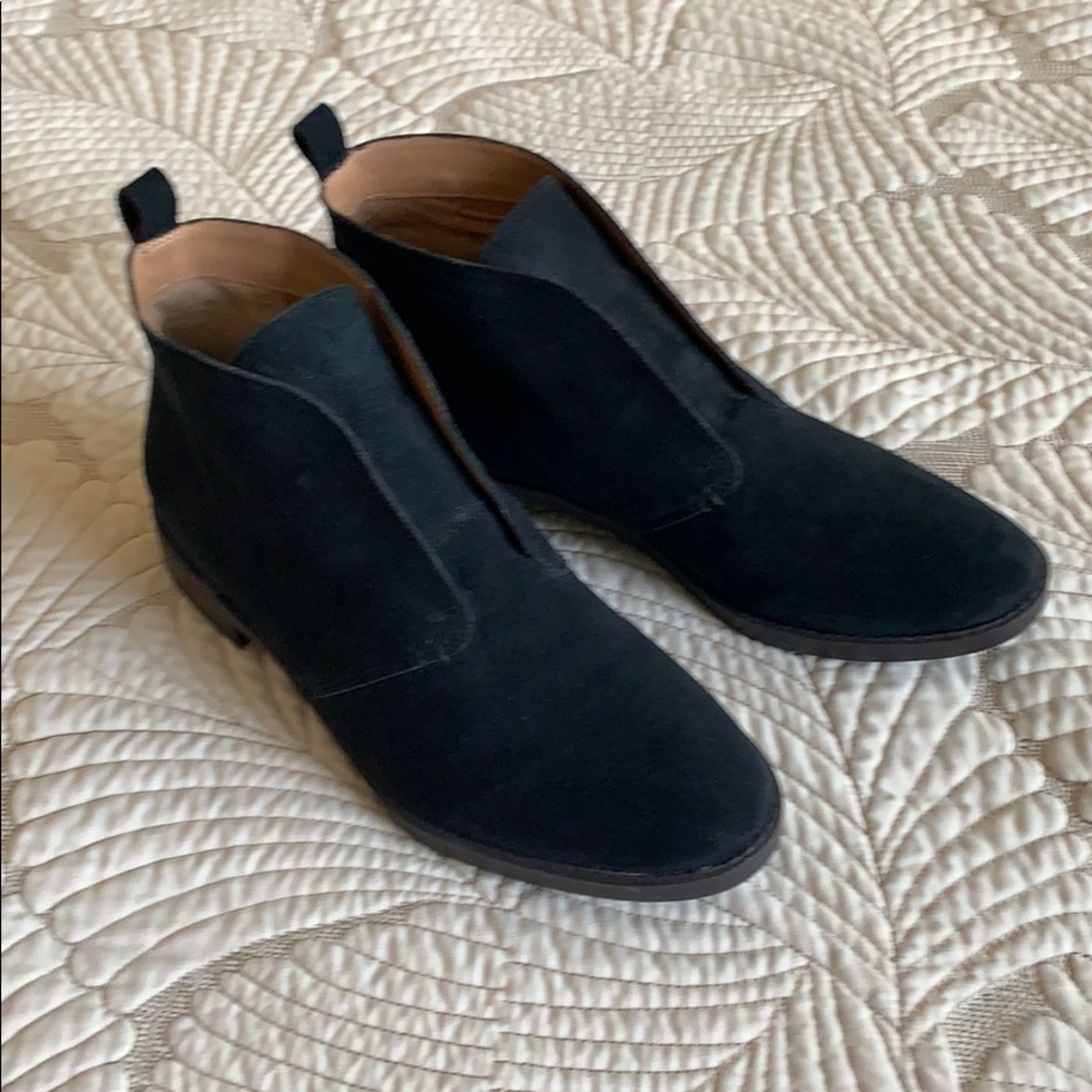 NWOT Franco Sarto Suede Booties size 10